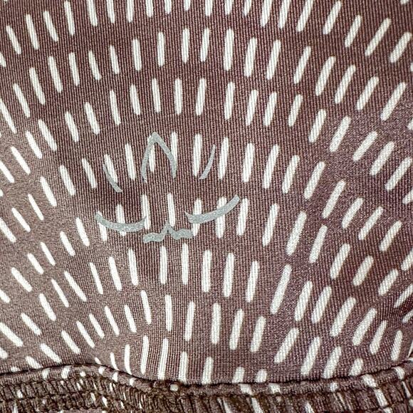 Beyond Yoga Lux High Waisted Angled Midi Legging, EUC, Medium, MSRP $88 - Picture 4 of 11